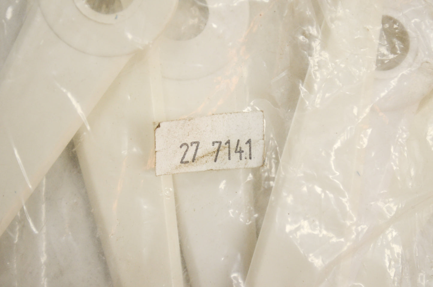 Replacement Blades White Qty 6 NOS