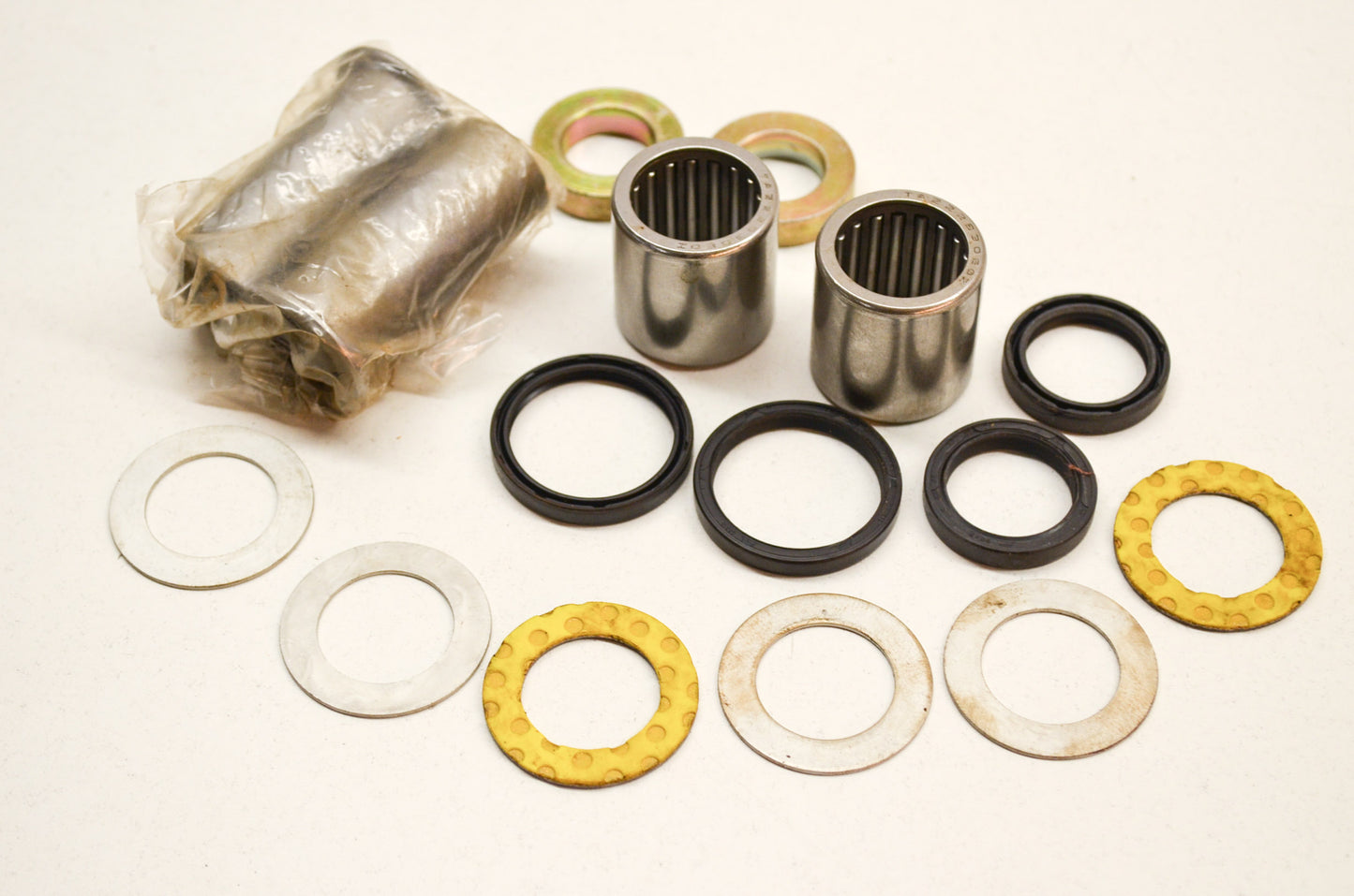 Swing Arm Bearing / Seal Kit Kawasaki KX125 98 KX250 98 NOS