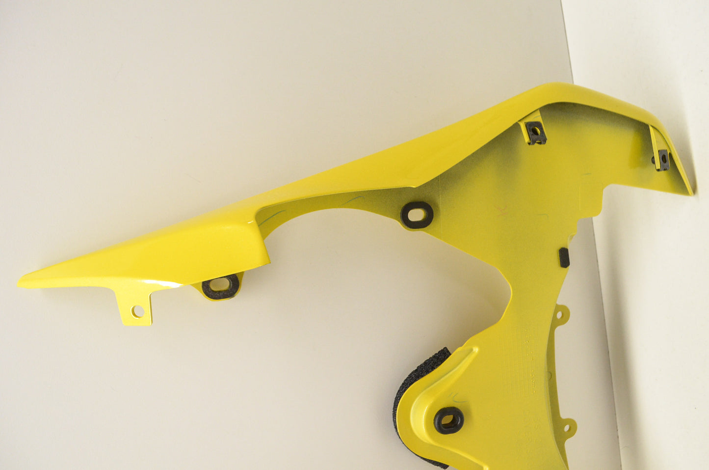 New OEM Yamaha Yellow Side Cover Assembly Fairing 08 YZF-R6 NOS