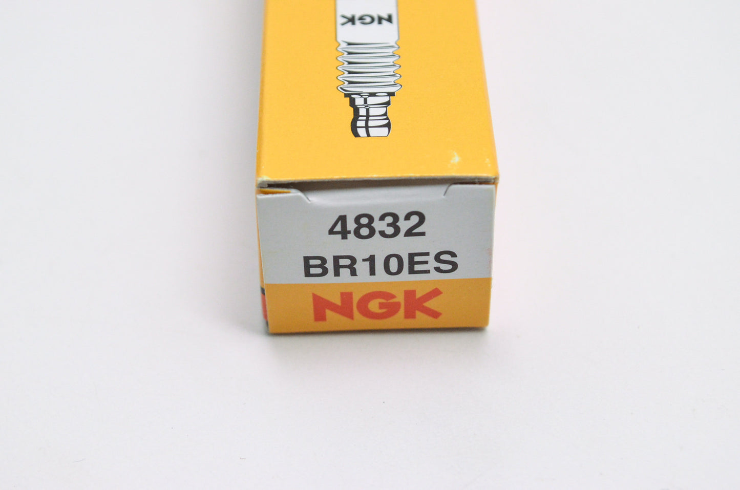 NGK BR10ES, 4832 Spark Plug Qty 2 NOS