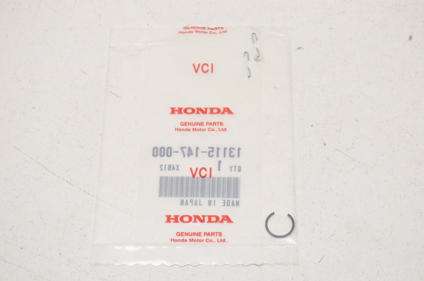 OEM Honda 13115-147-000 Clip (10mm) NOS
