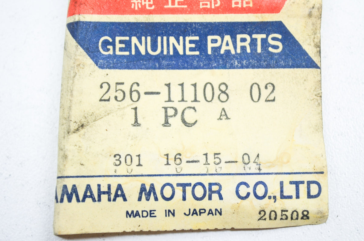 OEM Yamaha 256-11108-02-00 Cylinder Breather Cover Assembly NOS