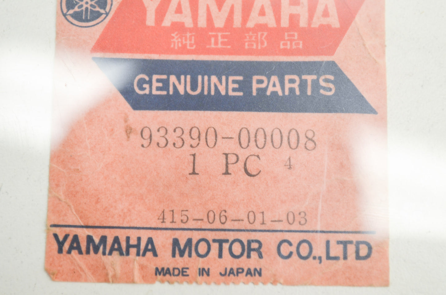 OEM Yamaha 93390-00008-00 Cylinder Bearing #90 NOS