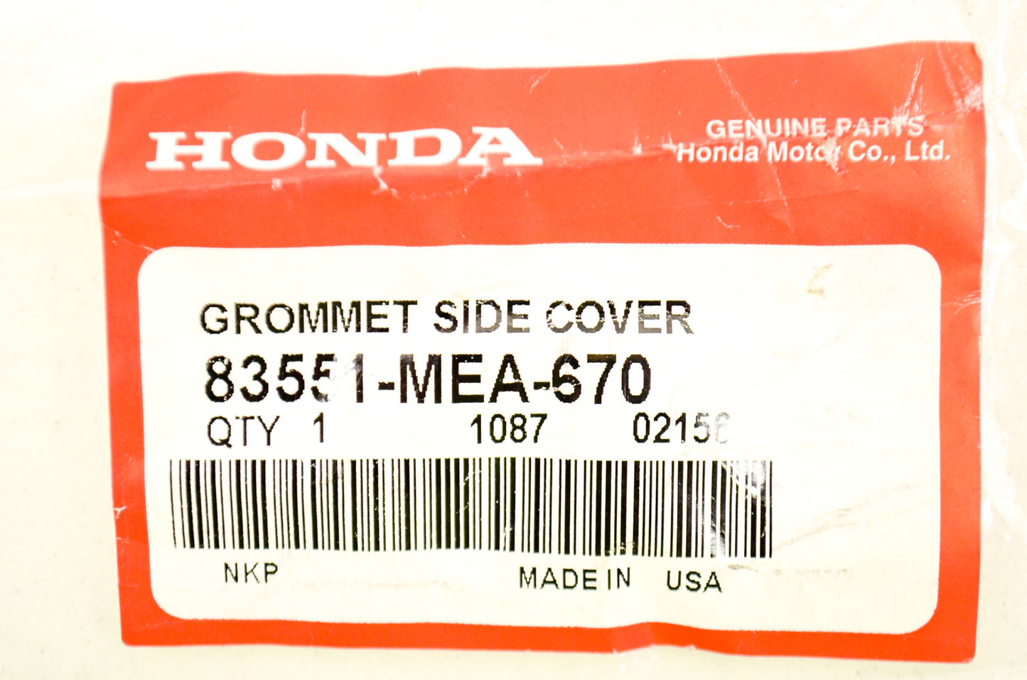 OEM Honda 83551-MEA-670 Side Cover Grommet NOS