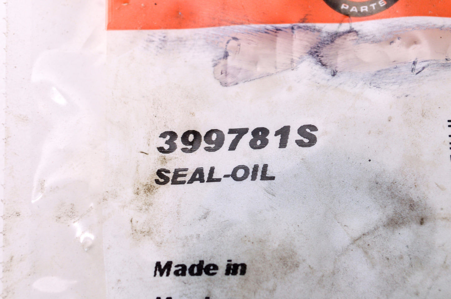 New Briggs & Stratton 399781S Oil Seal NOS