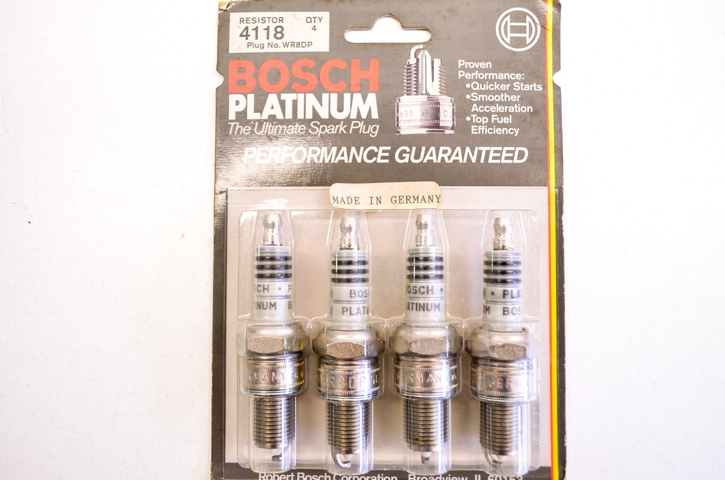 New Bosch Platinum Spark Plug QTY 4 NOS