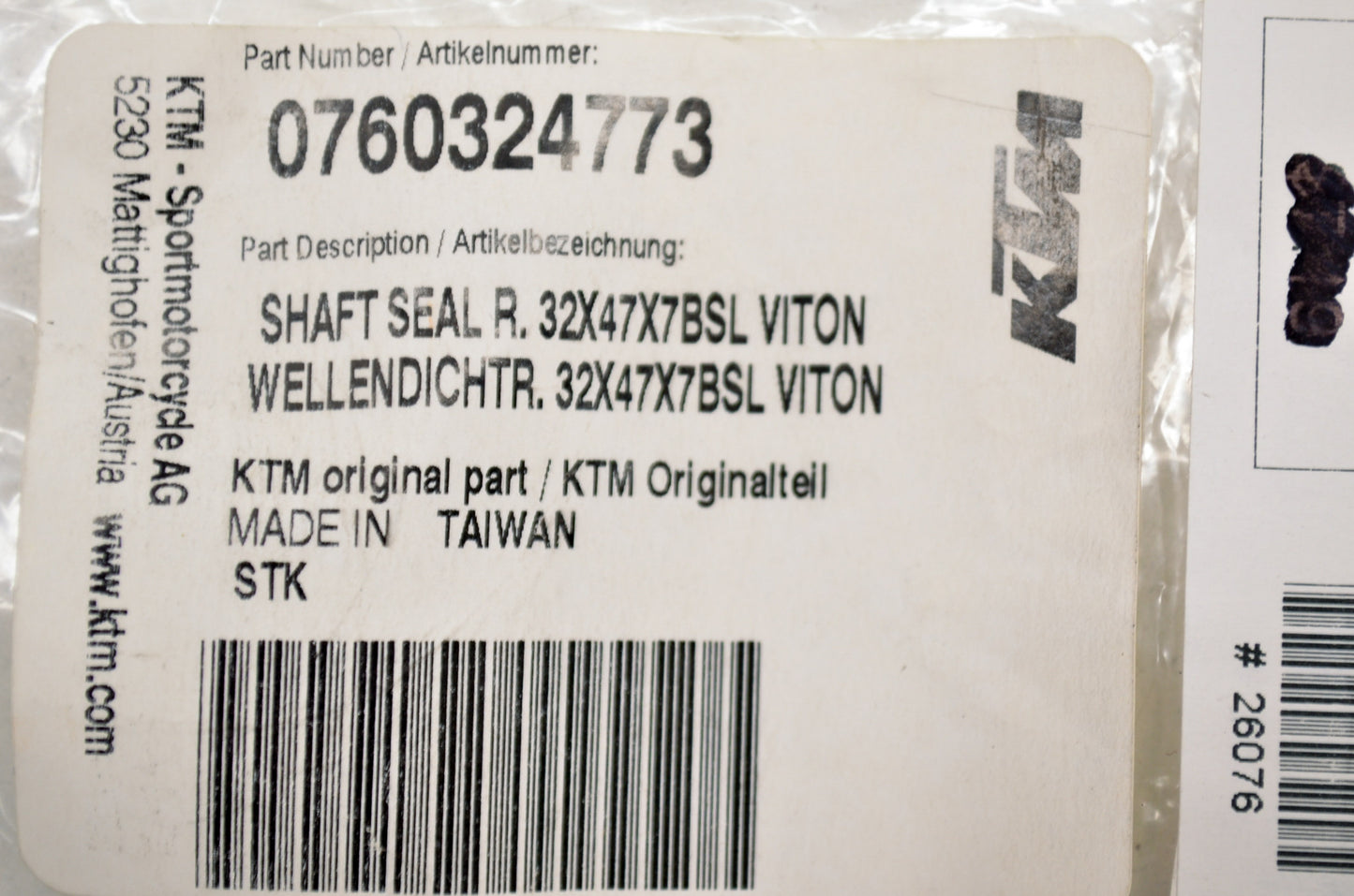 New OEM KTM Shaft Seal 32x47x7 NOS