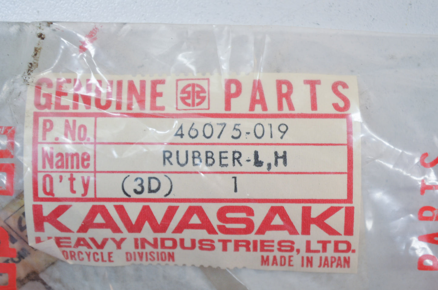 OEM Kawasaki 46075-019 Left Hand Grip Rubber NOS