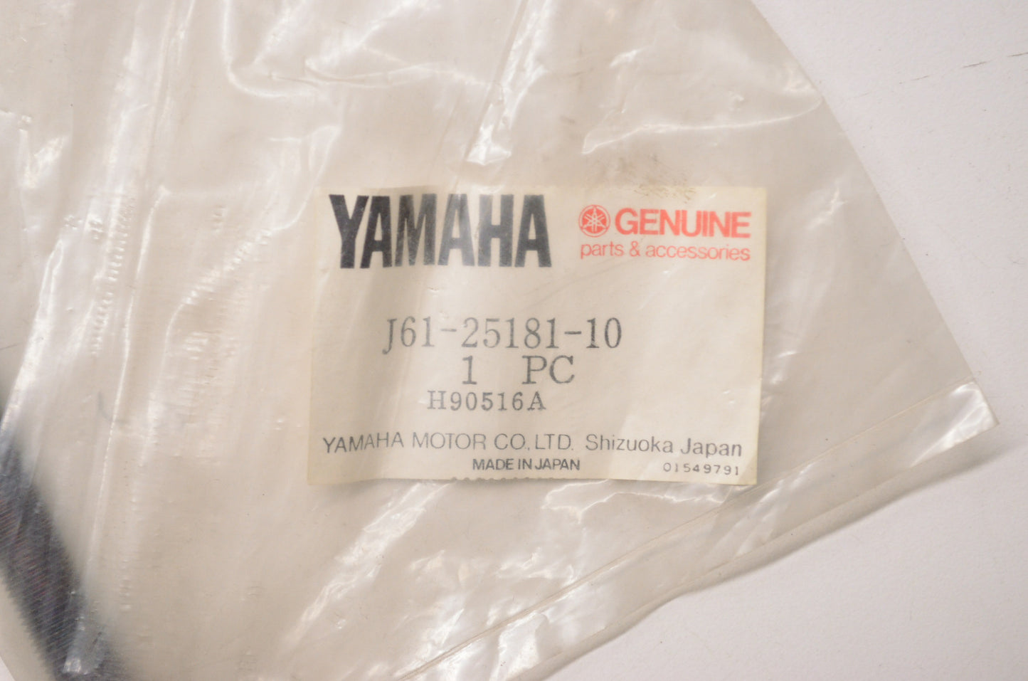 OEM Yamaha J61-25181-10-00 Wheel Axle NOS