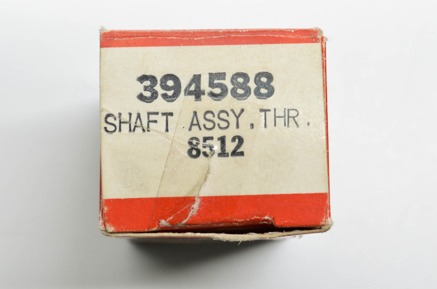 OEM Briggs & Stratton 394588, 8512 Shaft Assembly THR. NOS
