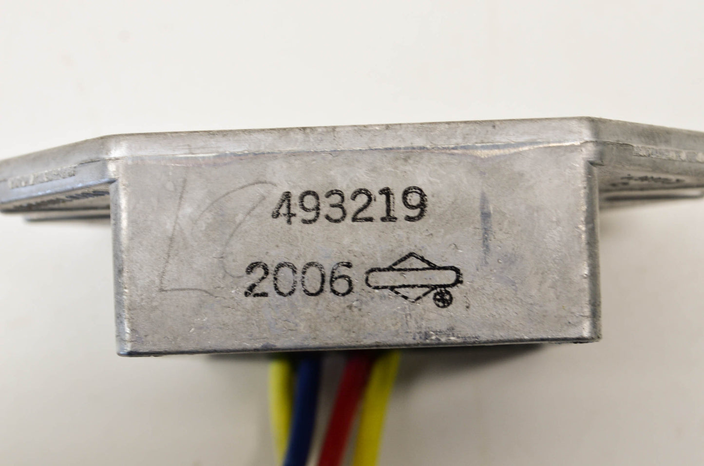 OEM Briggs & Stratton 493219 Voltage Regulator NOS