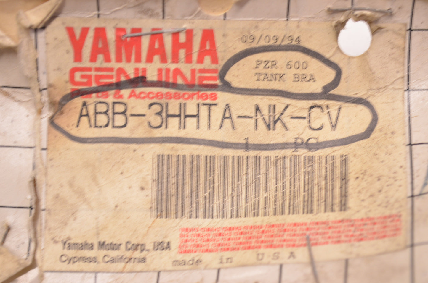 OEM Yamaha ABB-3HHTA-NK-CV Gas Tank Cover NOS