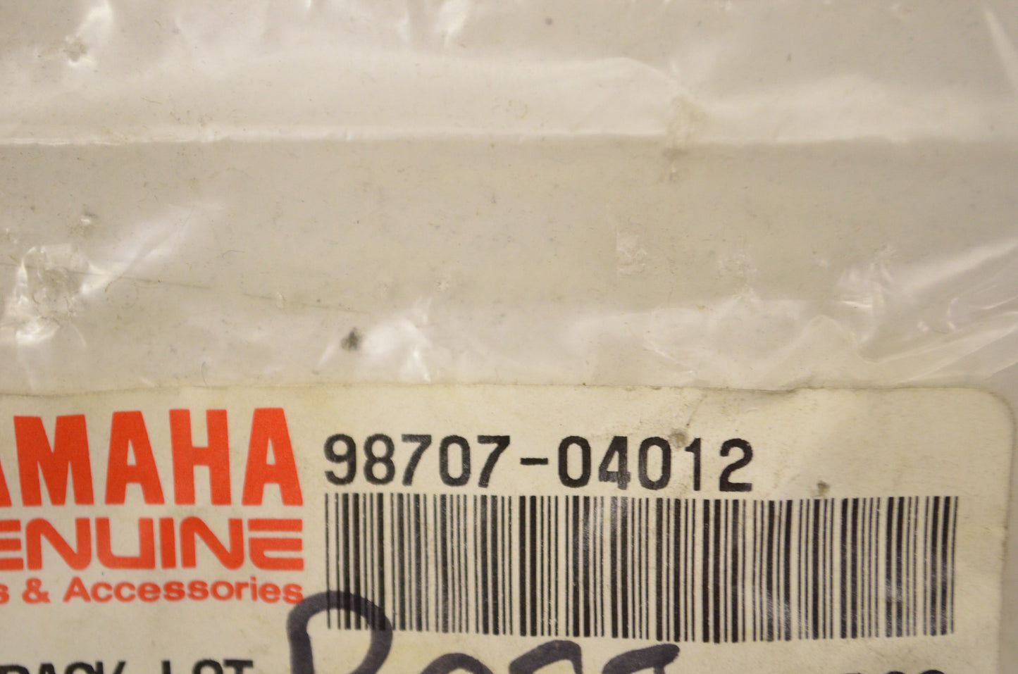 OEM Yamaha 98707-04012-00 Flat Screw NOS