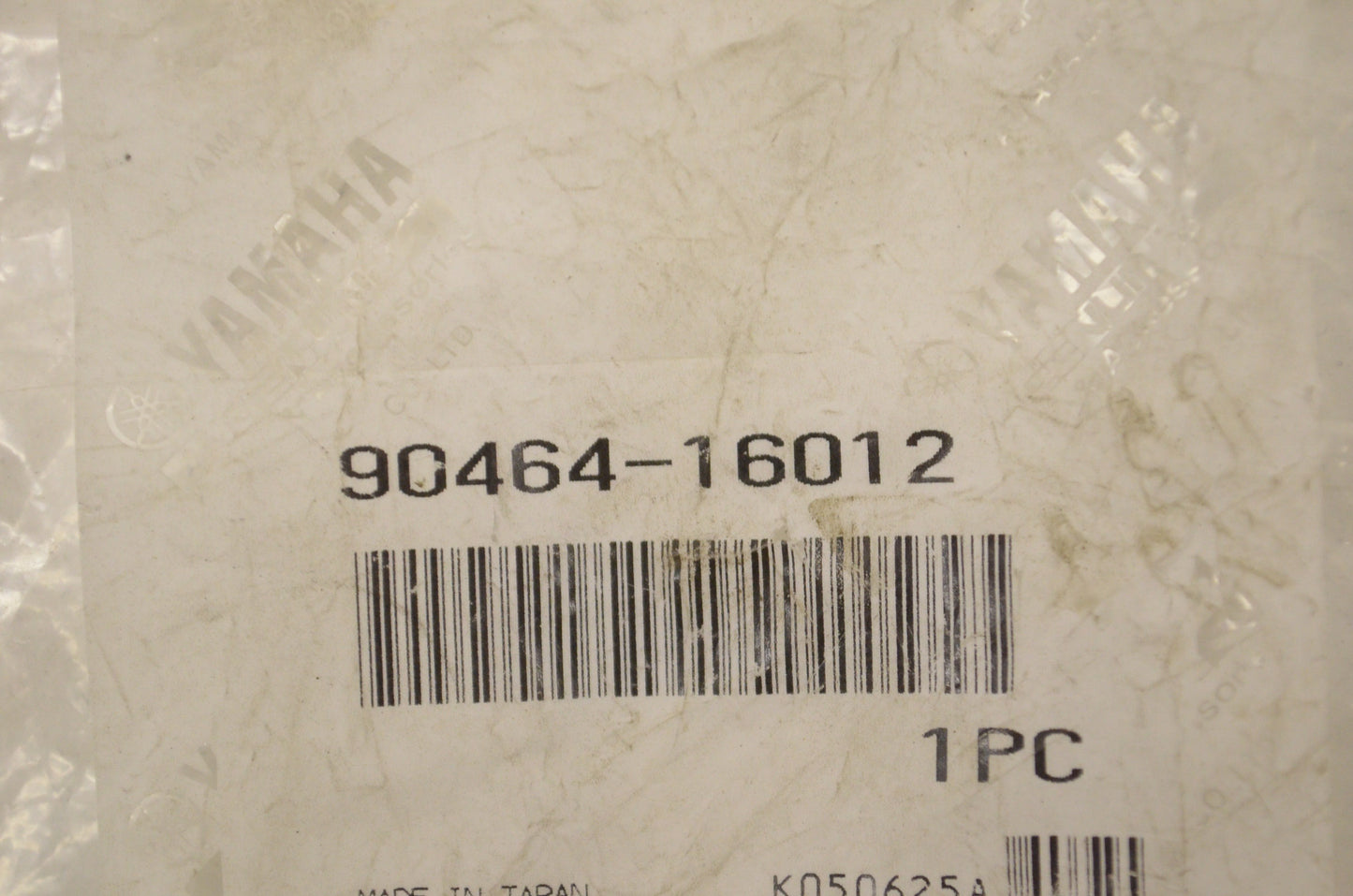 OEM Yamaha 90464-16012-00 Clamp