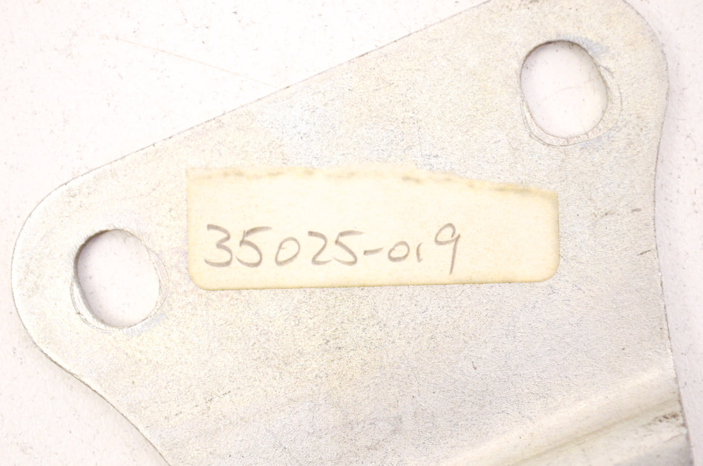 OEM Kawasaki 35025-019 Rear Fender Bracket NOS