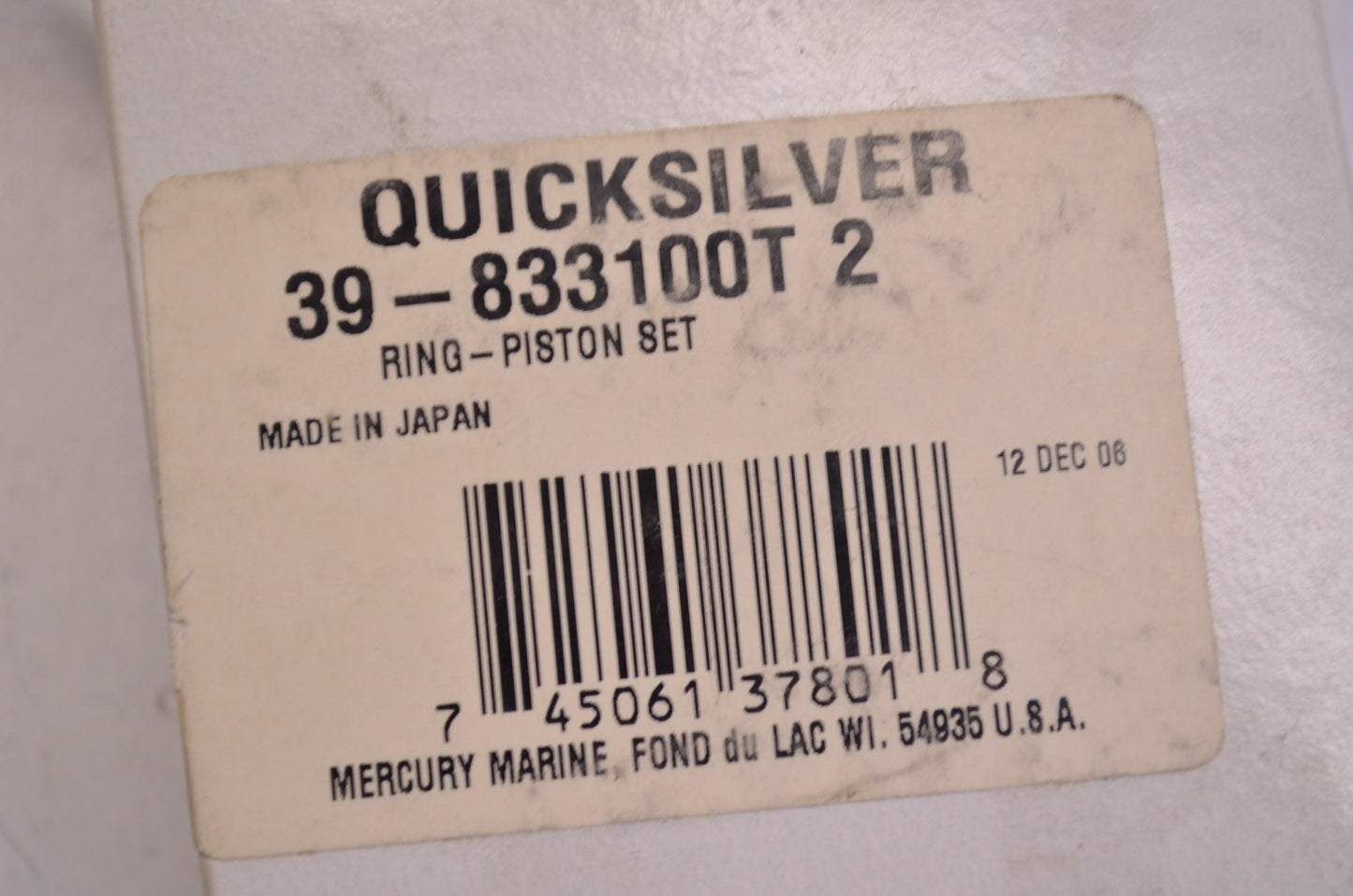 OEM Mercury 39-833100T2 Piston Ring Kit NOS