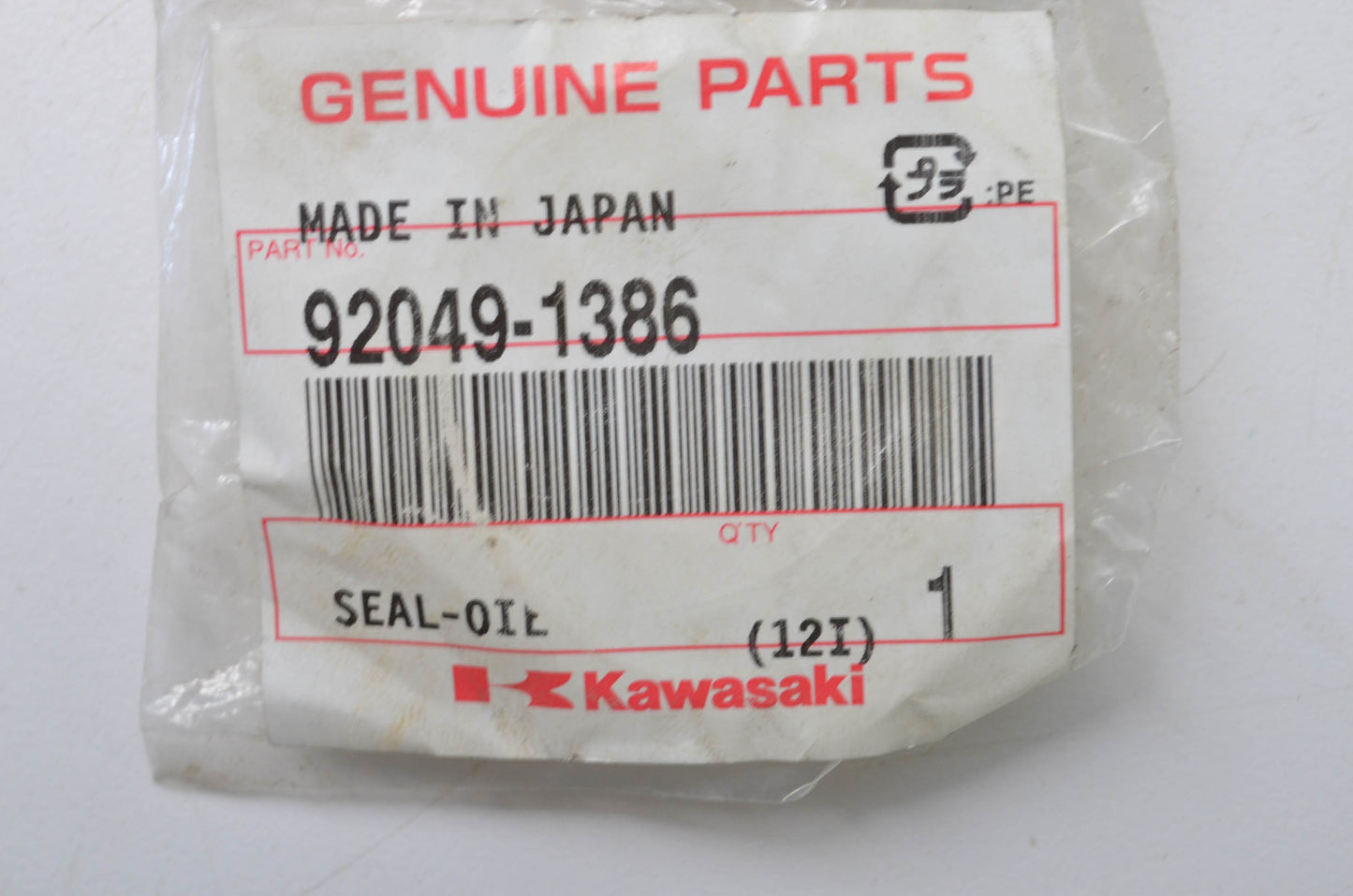 New OEM Kawasaki 92049-1386 Oil Seal NOS