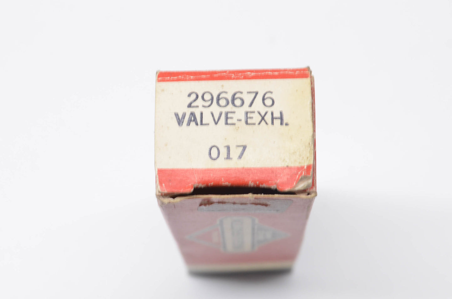 Briggs & Stratton 296676 Exhaust Valve NOS