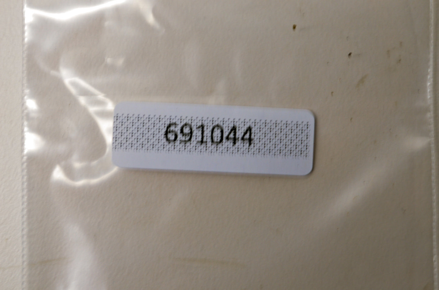 OEM Briggs & Stratton 691044 Screw Qty 2
