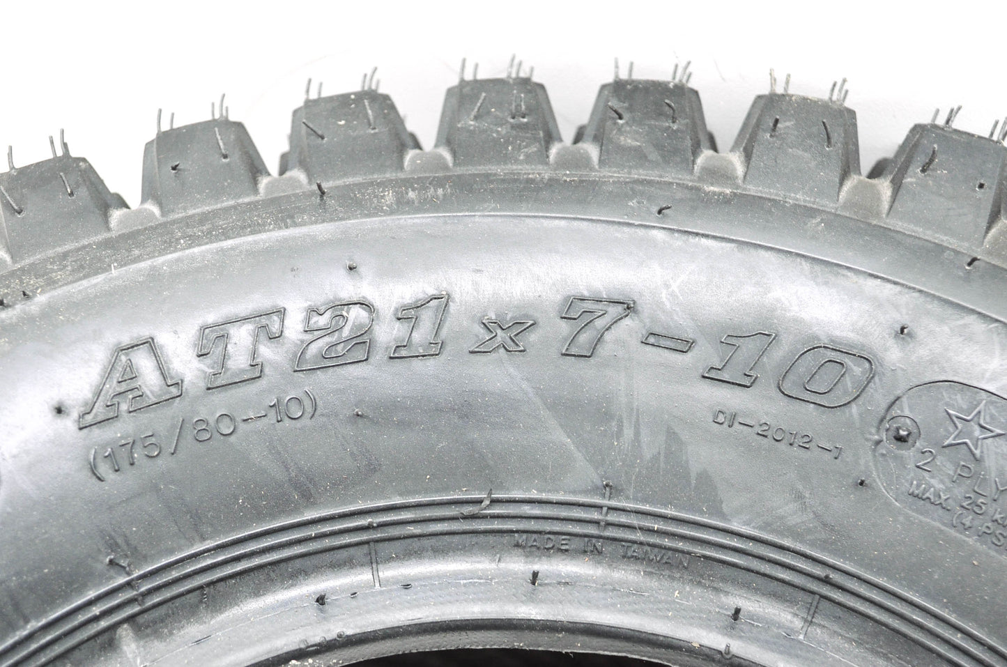 Duro 31-201210-217A 21X7-10 Di2012 2Pr Tl Front Tire NOS