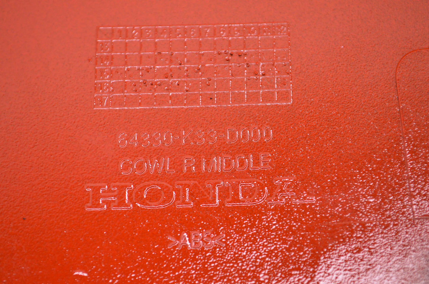 OEM Honda 64330-K33-D000, 64330-K33-D00 Right Middle Cowl