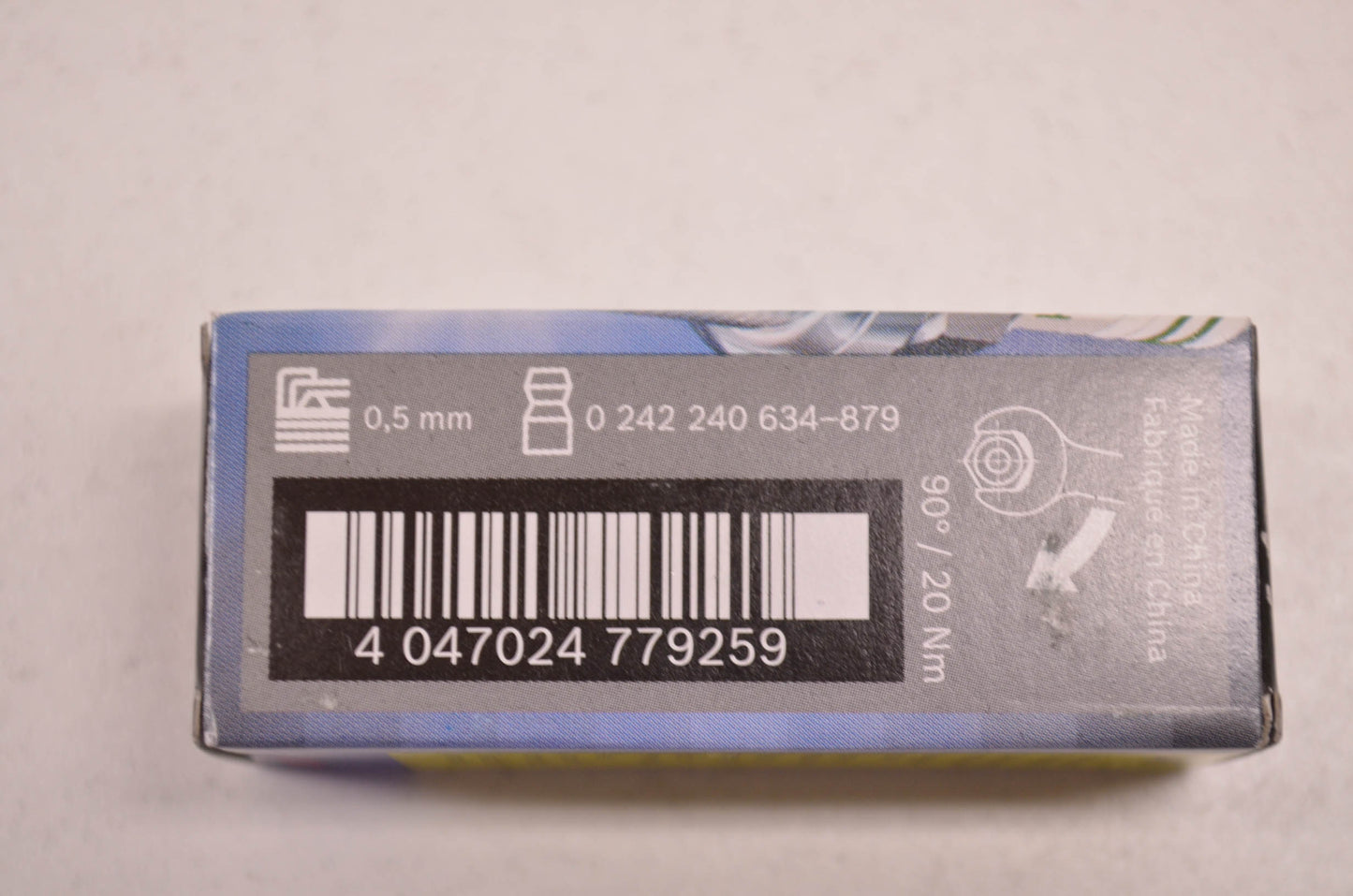 New Bosch Spark Plug QTY 2 NOS