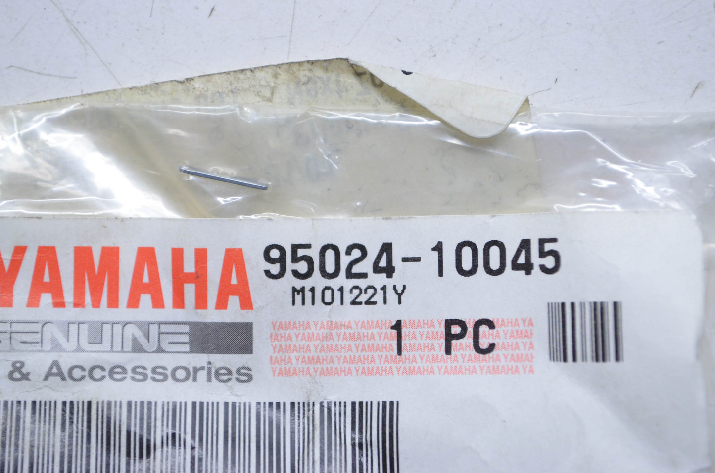 New OEM Yamaha 95024-10045-00 Flange Bolt NOS