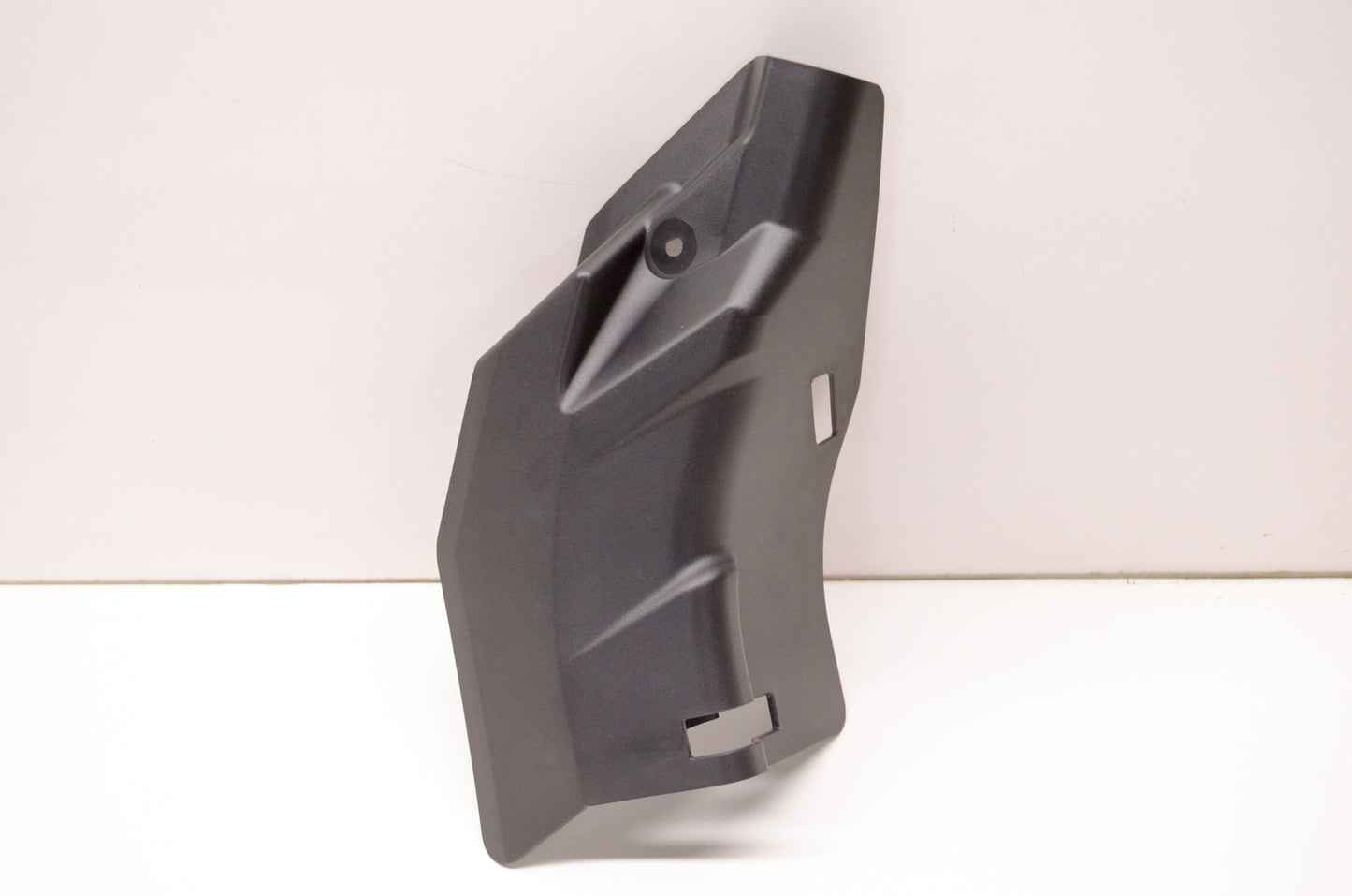 OEM Yamaha 3B4-23123-00-00 Lower Cover 1 NOS