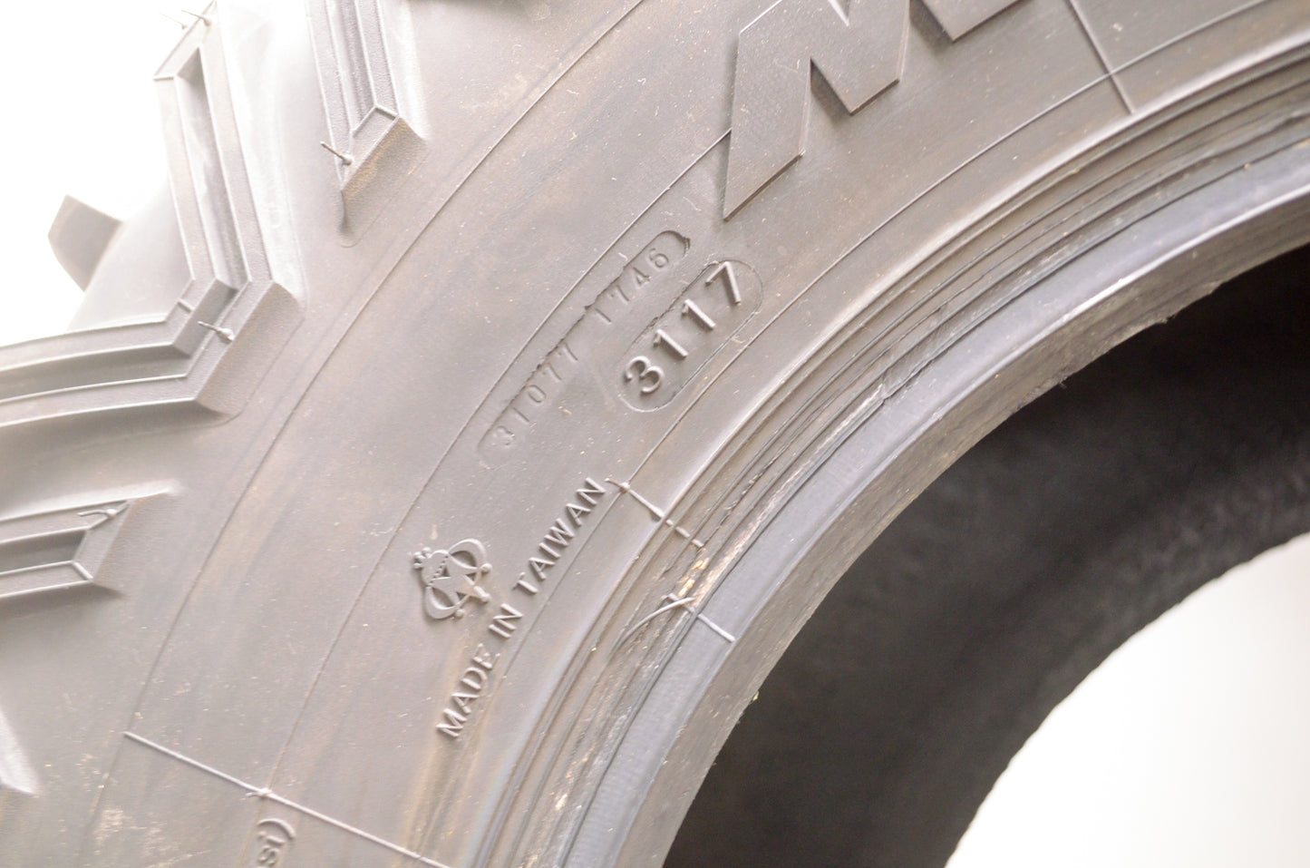 Maxxis 3117 Bighorn 2.0 Tire 30X10R14 NOS