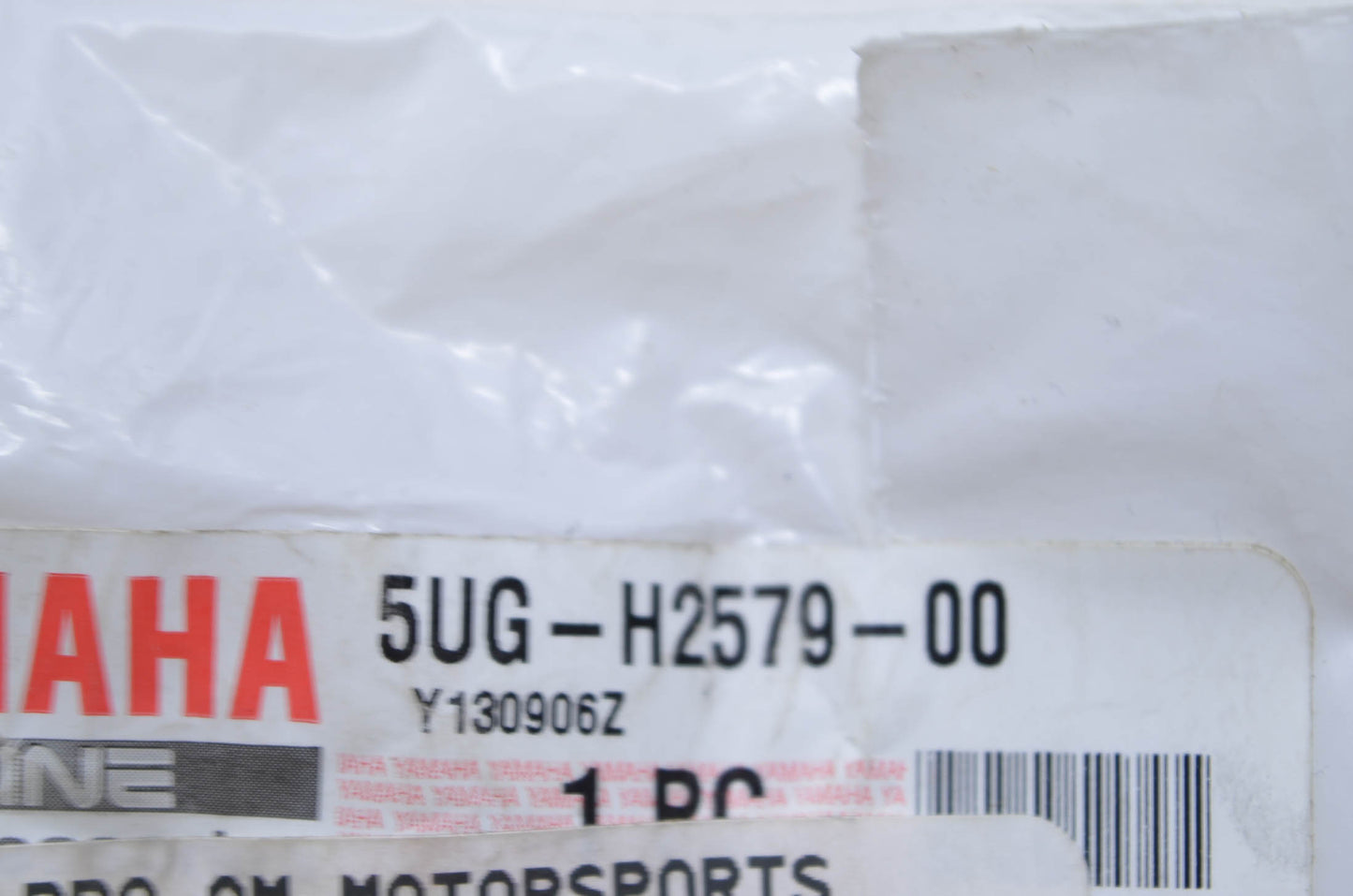 New OEM Yamaha 5UG-H2579-00-00 Key Cap NOS