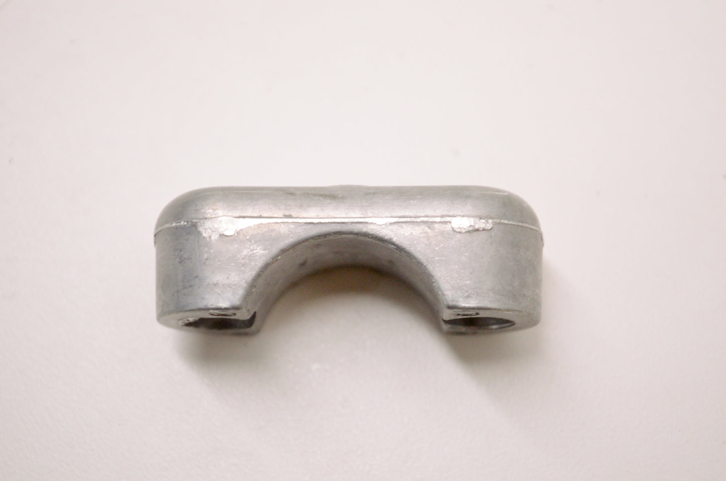 Aftermarket 277000013 Handle Support NOS