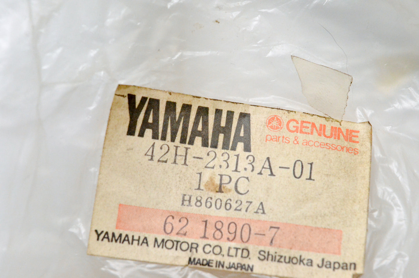 OEM Yamaha 42H-2313A-01-00 Brace Fork NOS