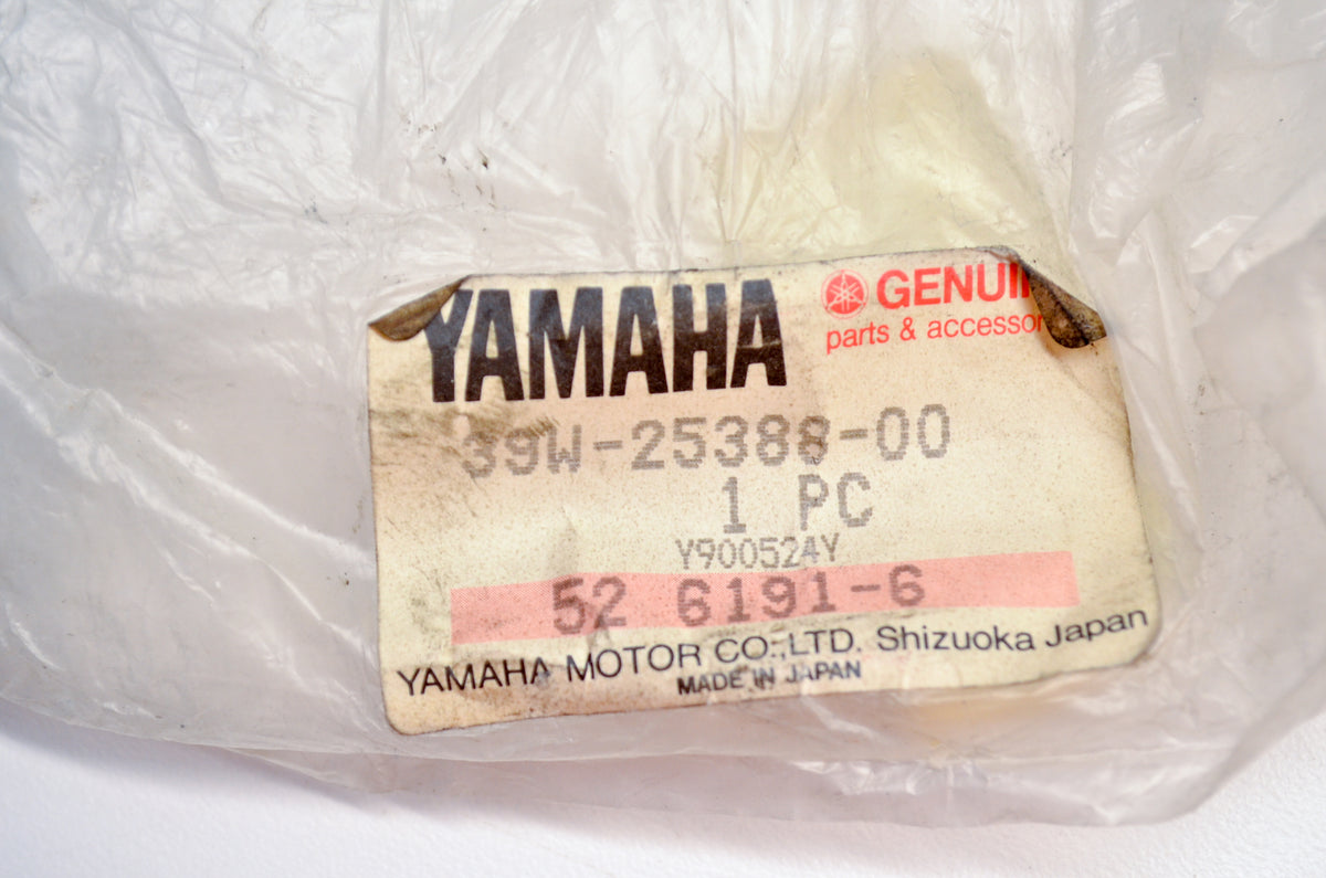 Yamaha 39W-25388-00-00 Chain 1 Puller NOS