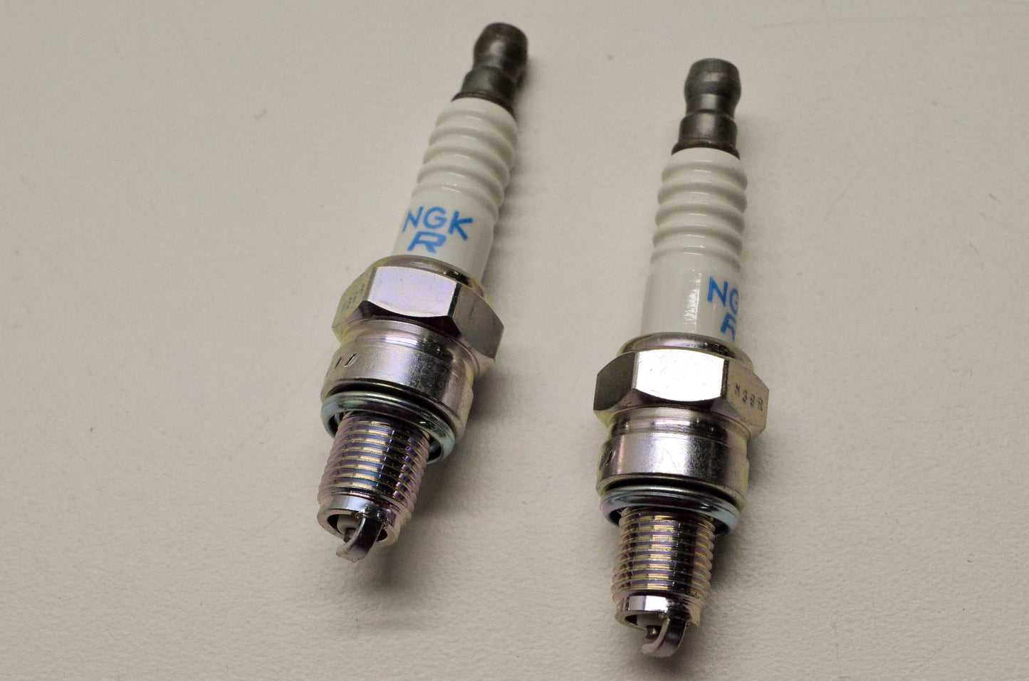 NGK LR8B, 6208 Spark Plug Qty 2 NOS