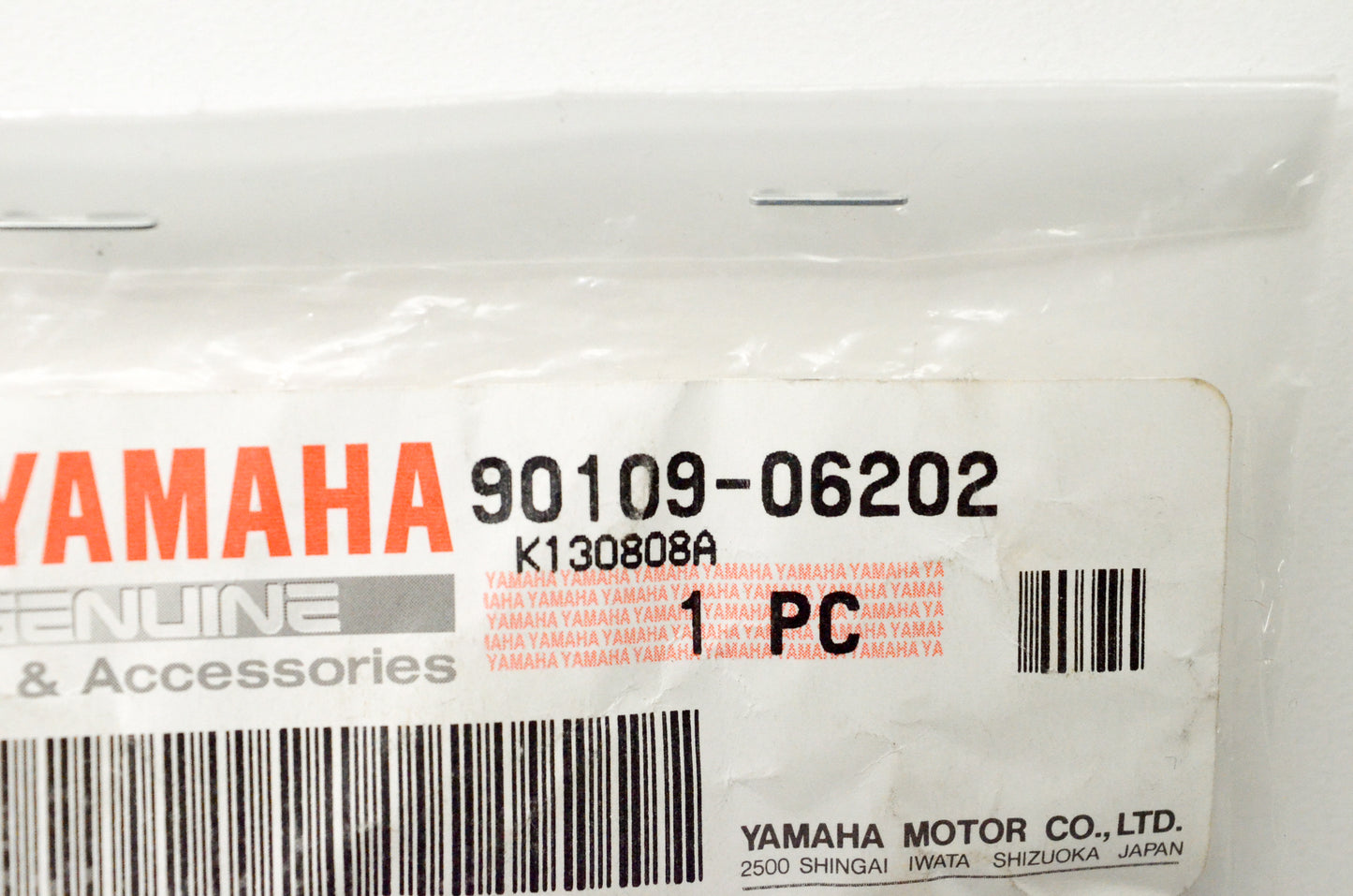 New OEM Yamaha 90109-06202-00 Bolt NOS
