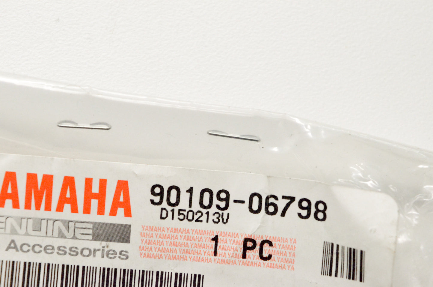 New OEM Yamaha 90109-06798-00 Bolt NOS