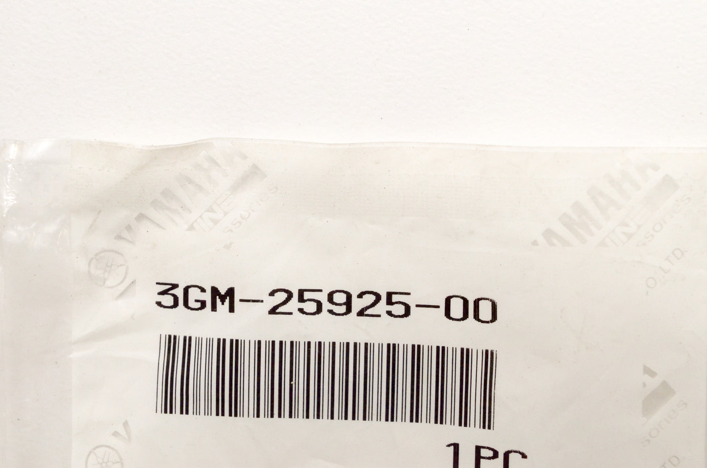 New OEM Yamaha 3GM-25925-00-00 Clip Pin Pad NOS