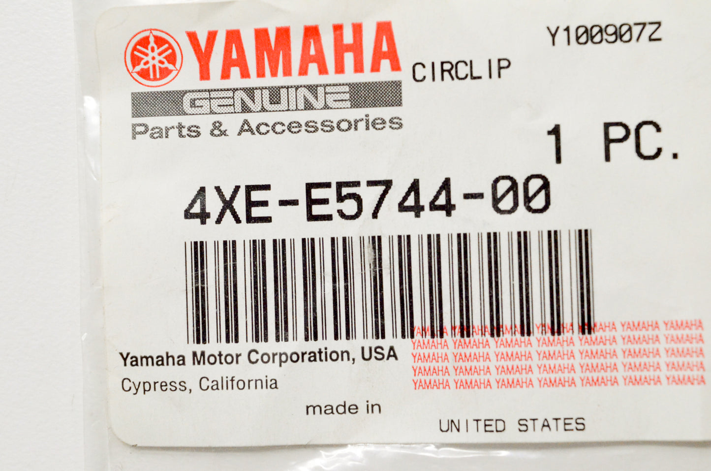 New OEM Yamaha 4XE-E5744-00-00 OEM Yamaha 4XE-E5744-00-00 Circlip NOS NOS