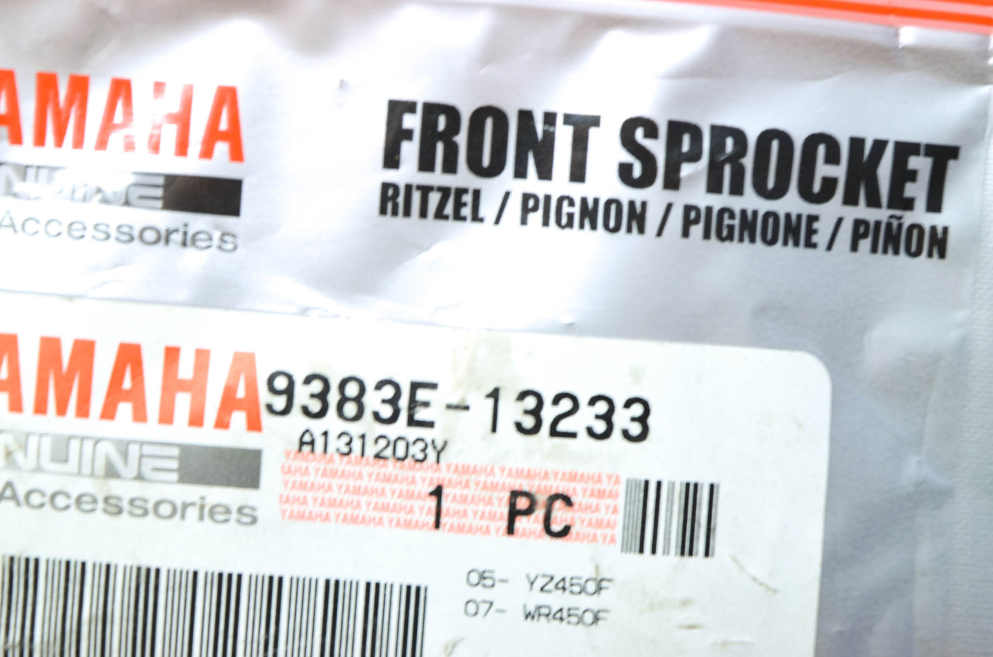 OEM Yamaha 9383E-13233-00 Drive Sprocket 13T NOS