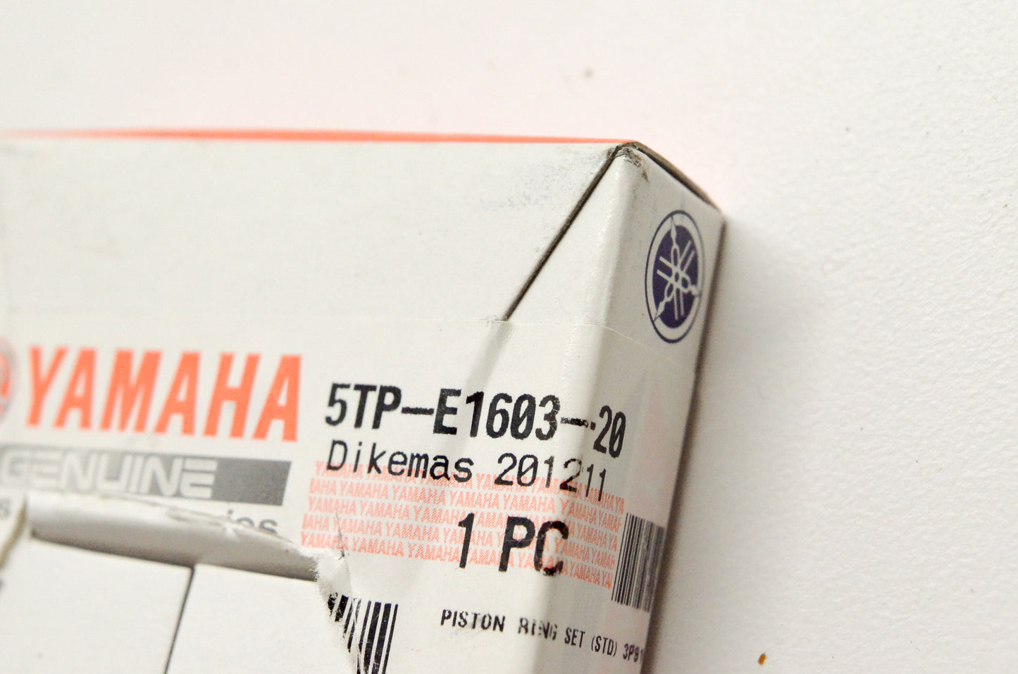 OEM Yamaha 5TP-E1603-20-00 Piston Ring Set STD NOS