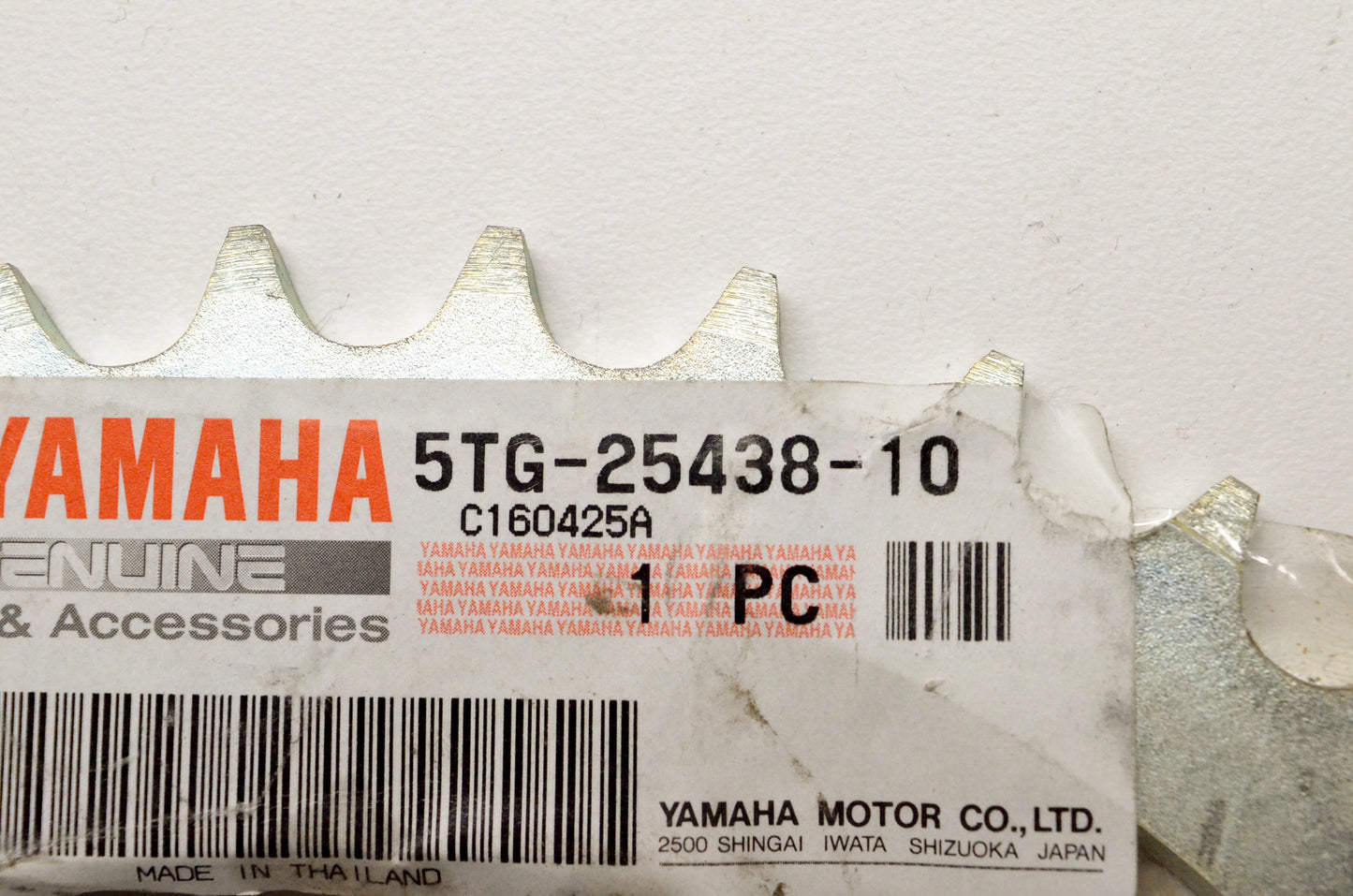 OEM Yamaha 5TG-25438-10-00 Driven Sprocket 38T NOS