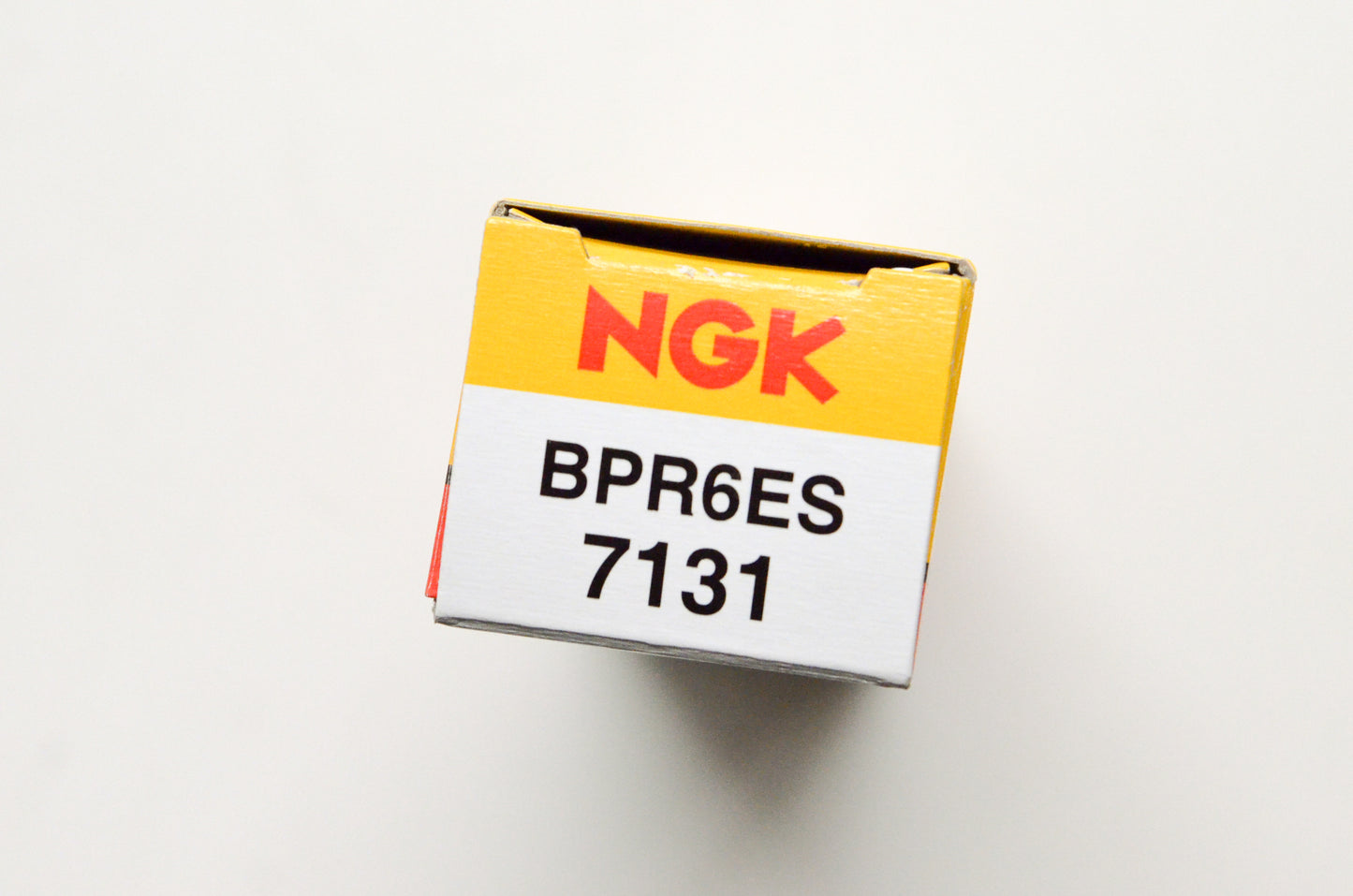NGK BPR6ES, 7131 Spark Plug Qty 2 NOS