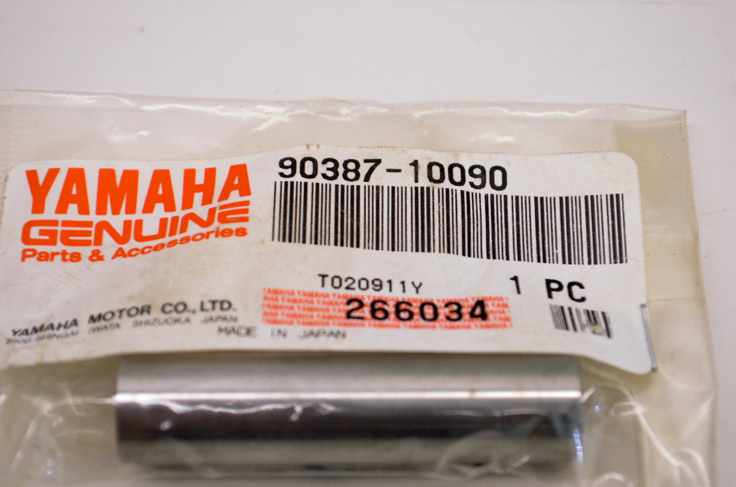 OEM Yamaha 90387-10090-00 Footrest Collar NOS