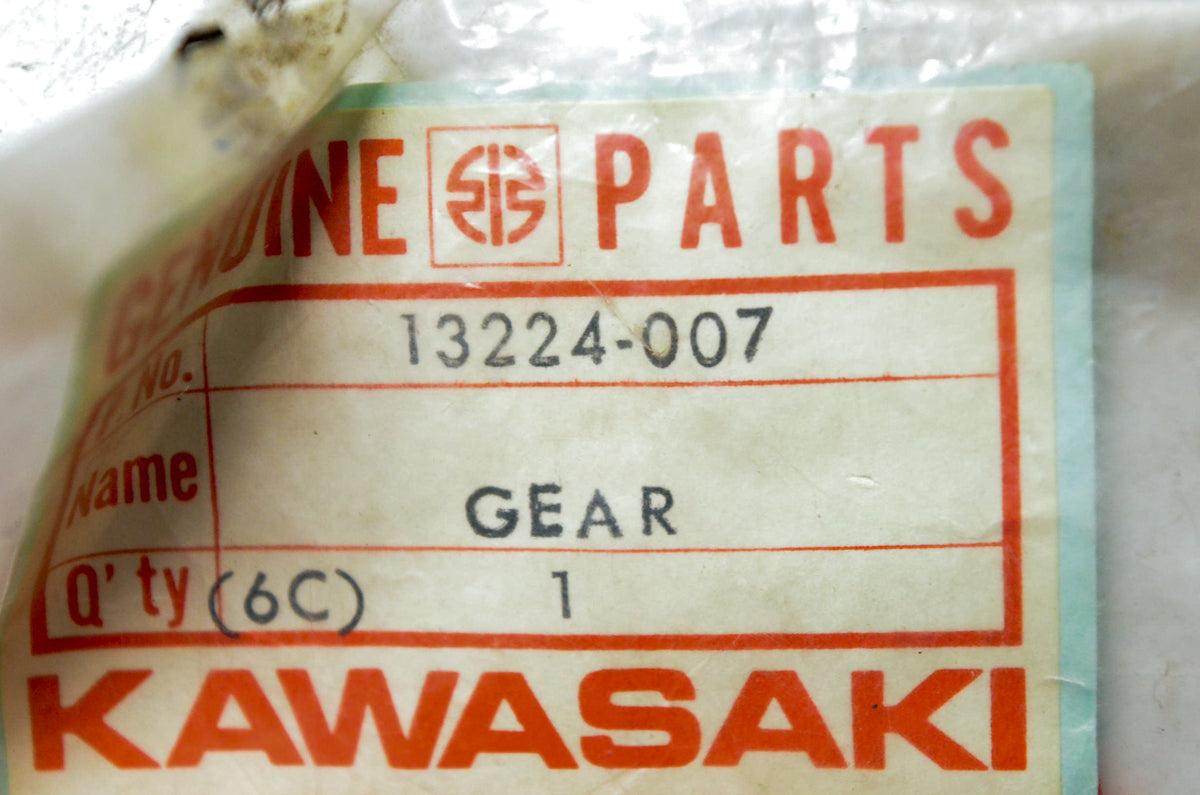 OEM Kawasaki 13224-007 Tachometer Drive Gear NOS