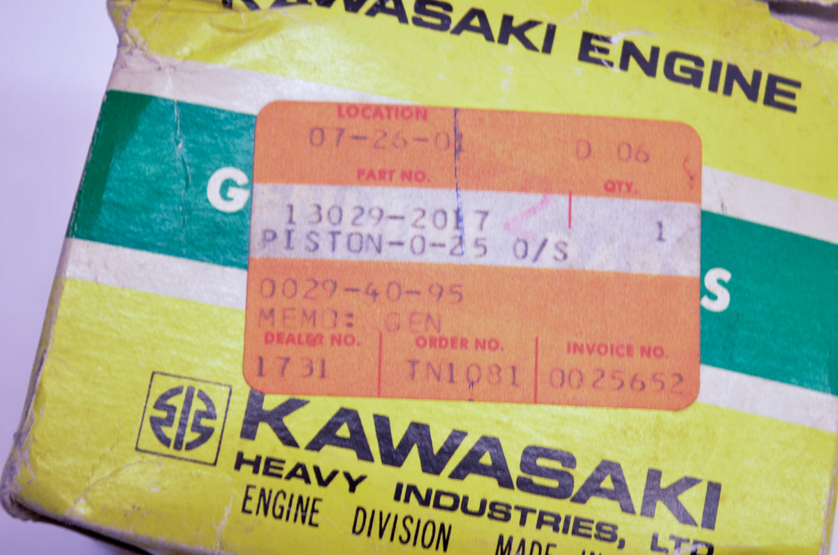 OEM KAWASAKI 13029-2017 Piston NOS