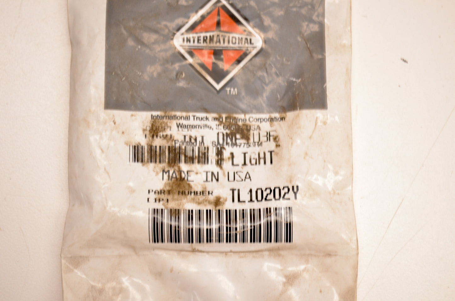 International TL10202Y Light NOS