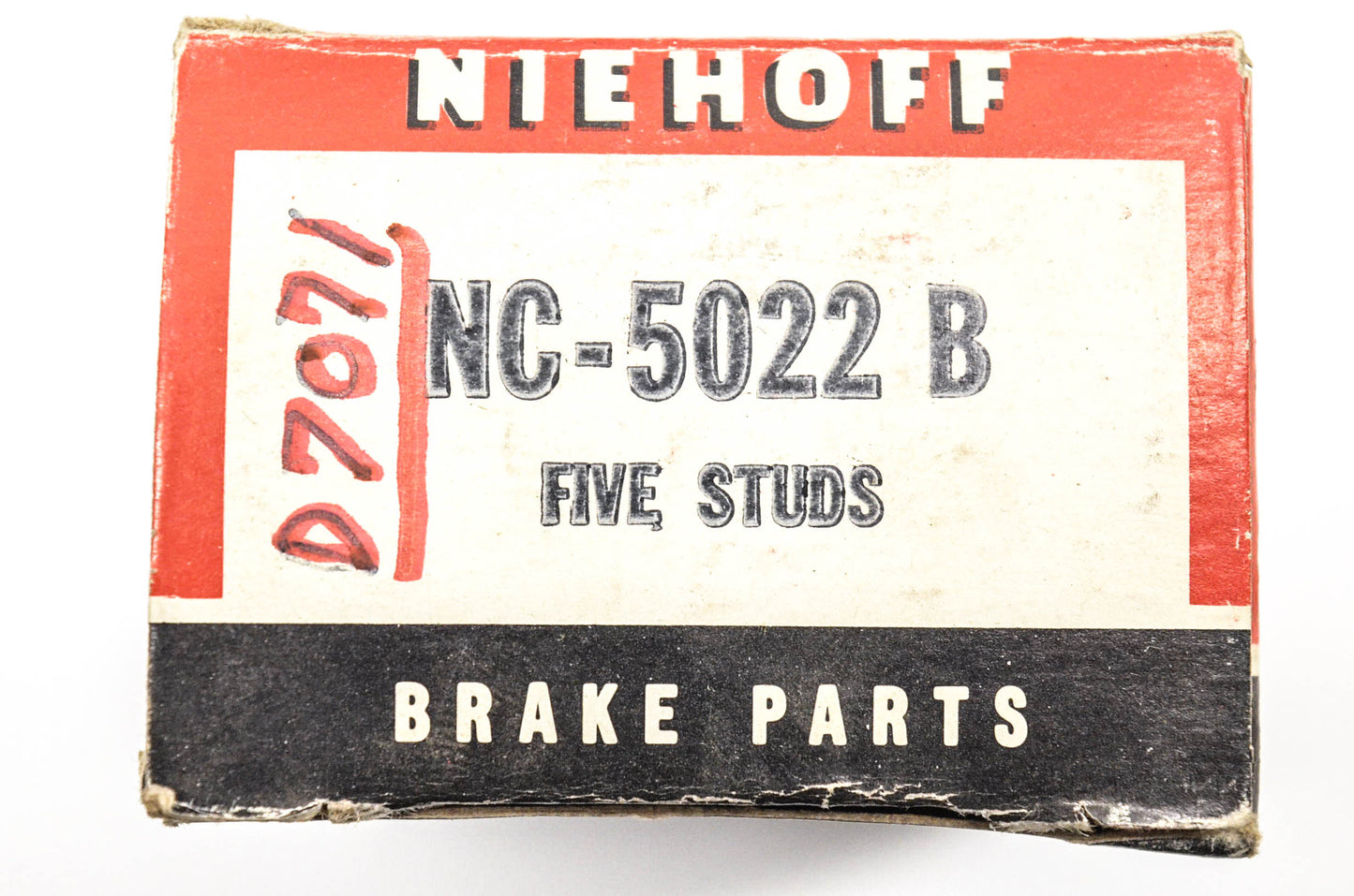 Niehoff NC-5022B, D7071 Wheel Lug Studs Qty 5 NOS
