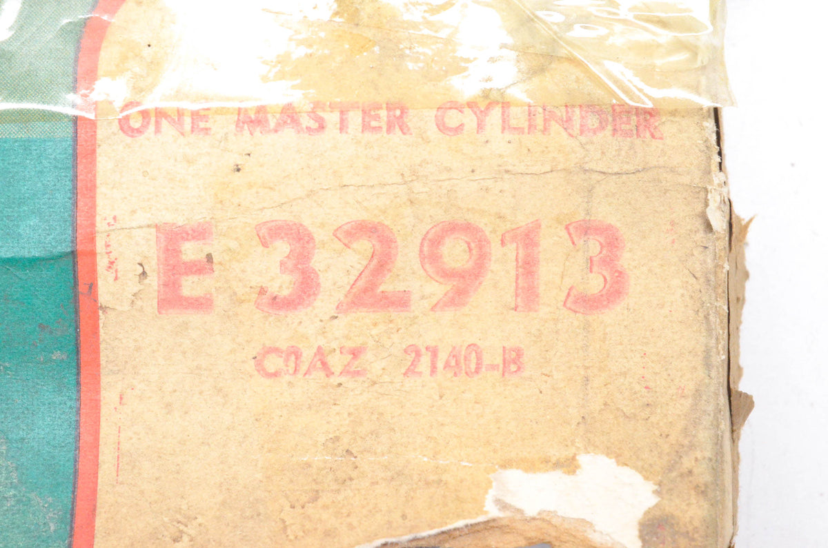 EIS E32913 Master Brake Cylinder Assembly NOS