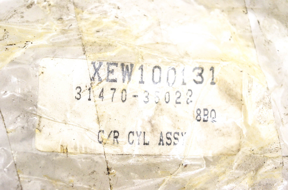 EIS XEW100131, 31470-35022 Clutch Release Cylinder Assembly NOS