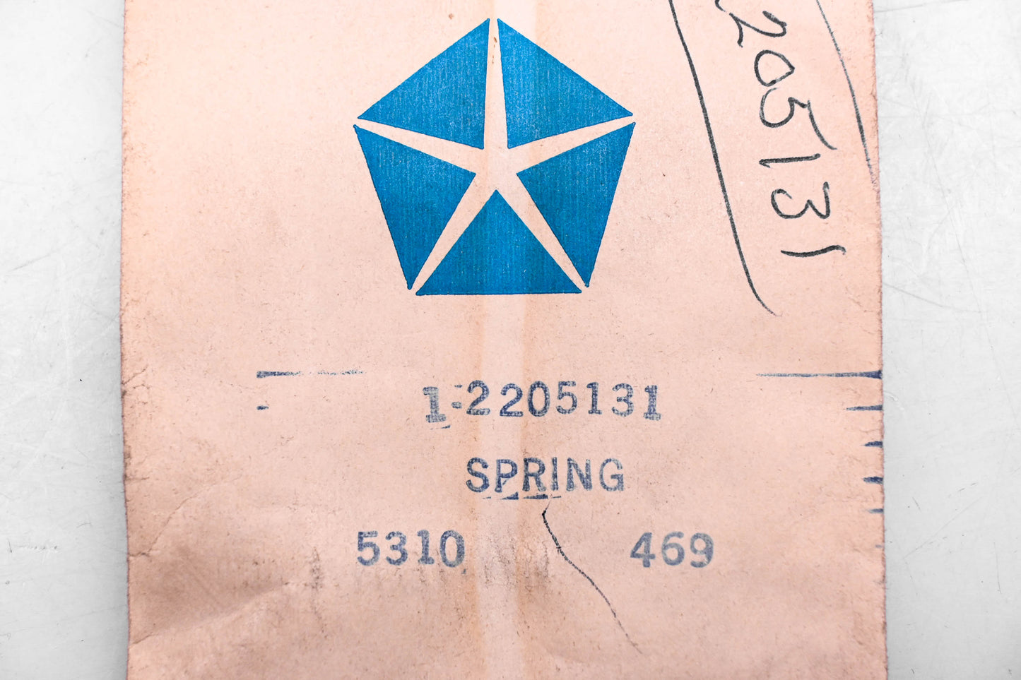 Chrysler 2205131 Intelock Spring NOS